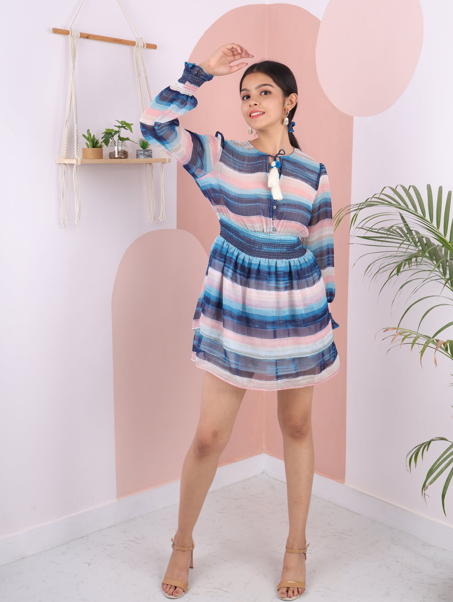 Ruffled chiffon short dress